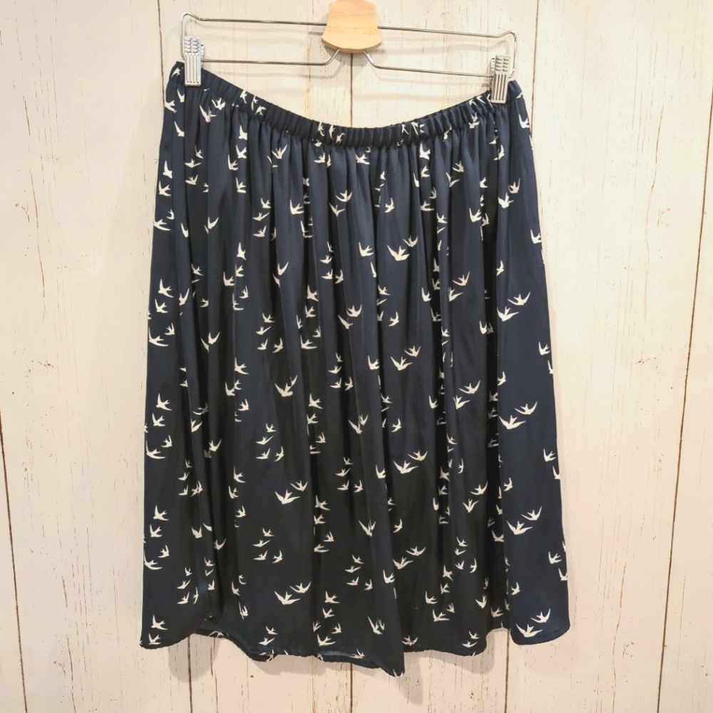 GAP Navy and White Bird Print Skirt Size M